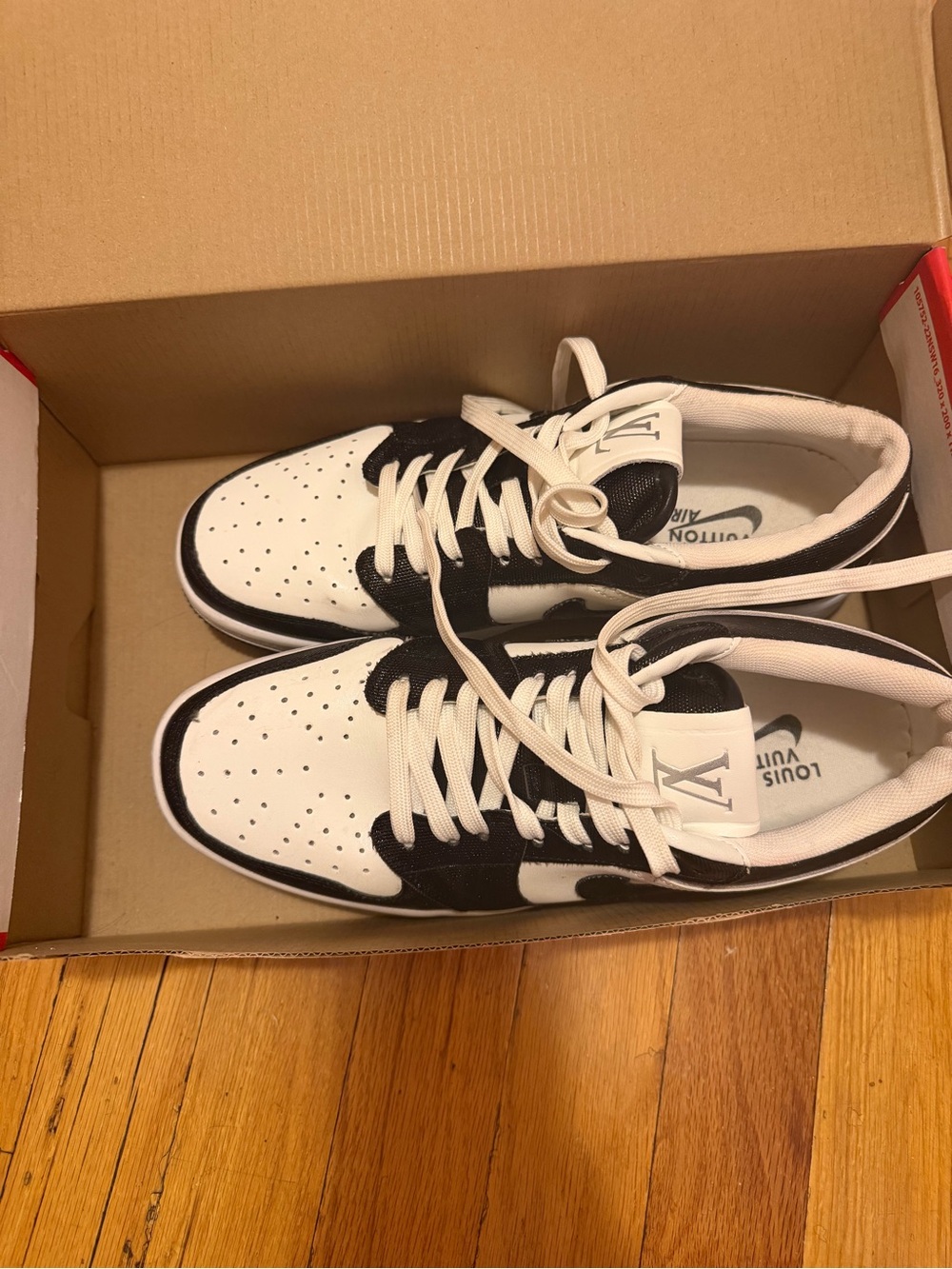 Nike Black and White Low-Top Sneakers for Men